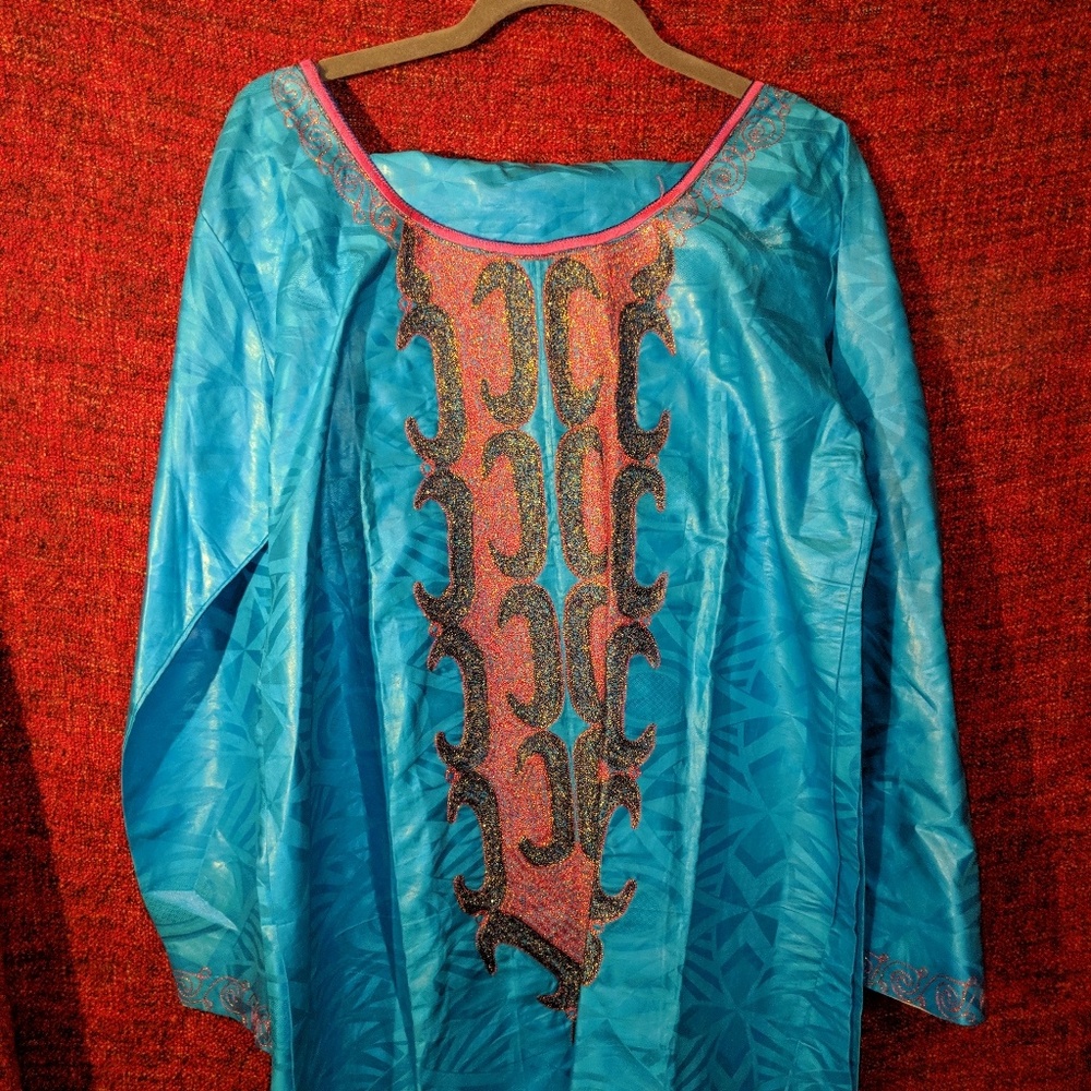 Handmade African tunic & wrap.